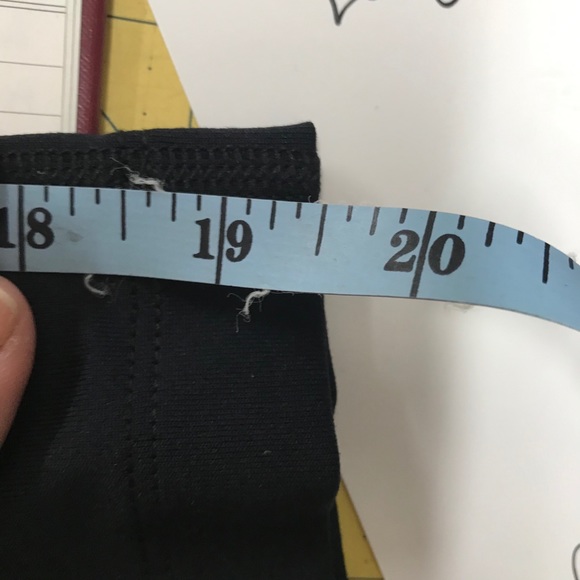 Nike Heat Gear Capri Leggings M - Picture 4 of 4